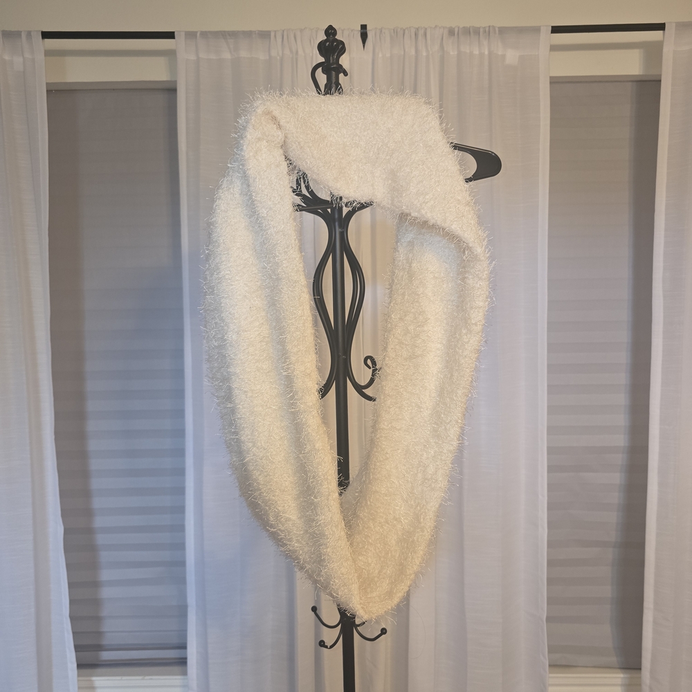 Elegant White Fuzzy Infinity Scarf